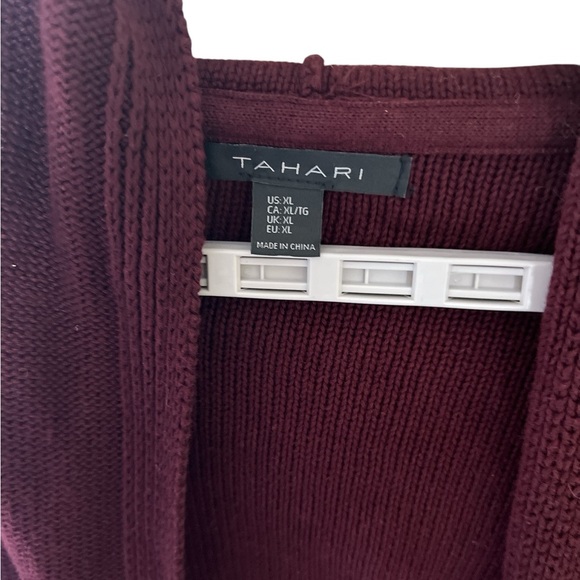 TAHARI 💥 Hooded Burgundy Women’s Sweater XL - Picture 2 of 5